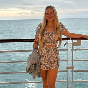 Hollister Two- Piece set